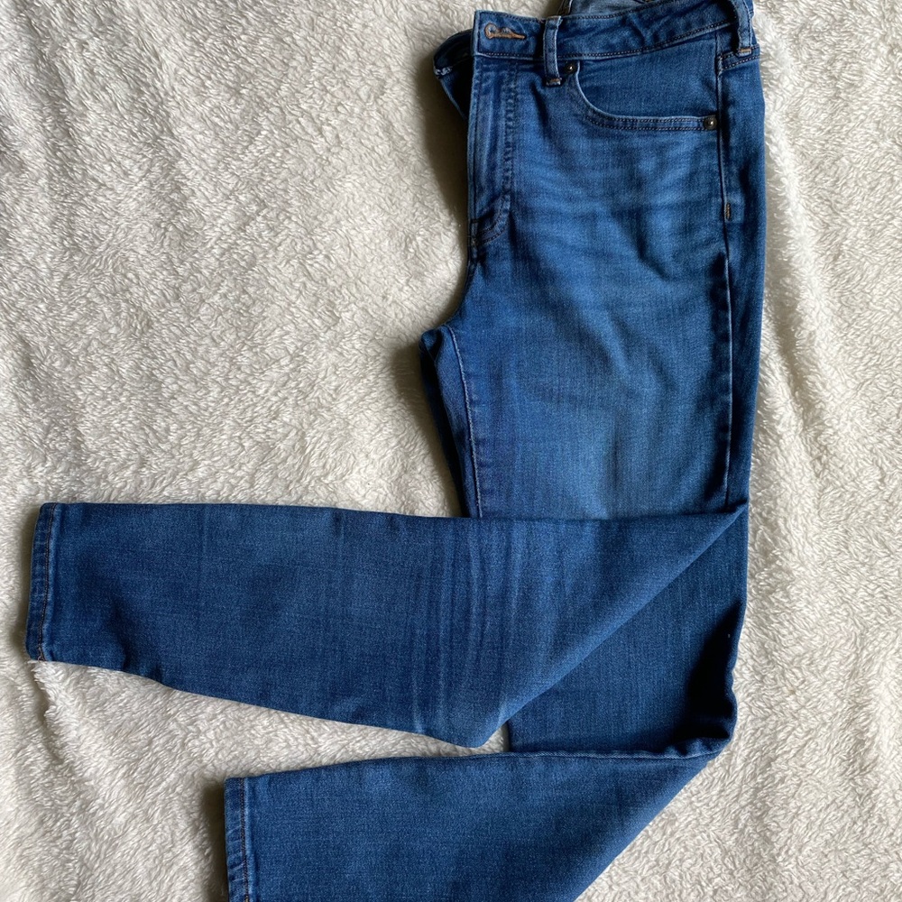 Everlane, The curvy authentic skinny Jean, stretch high-rise. Size 27 regular.